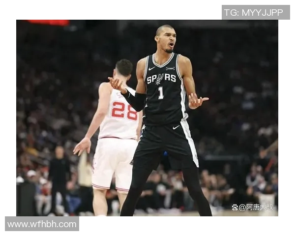 快船与马刺G3激战正酣谁能在季后赛中占得先机 快船与马刺G3激战正酣谁能在季后赛中占得先机